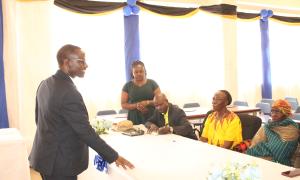 Dr. Fredrick Kiwuwa Lugya, the Busitema University Librarian making opening remarks on Open Access at the Faculty Of Engineering library on 20th Oct 2025